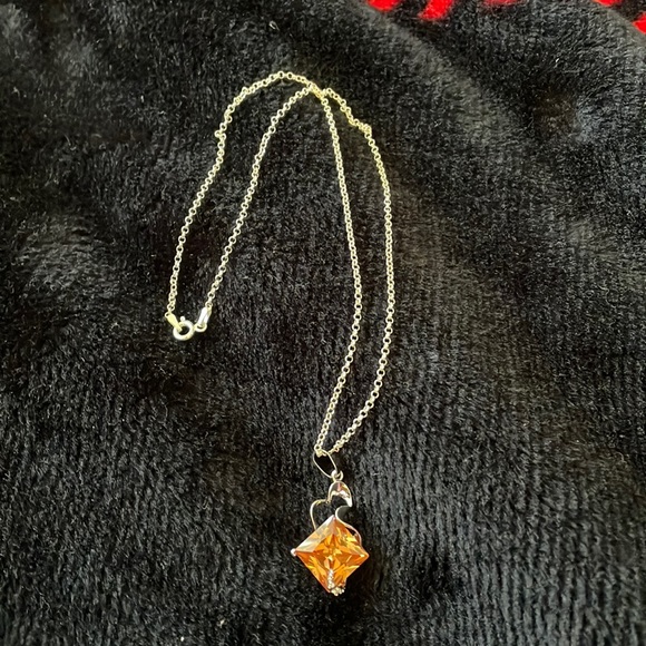 Jewelry - Stunning 925 Silver Chain And Pendant